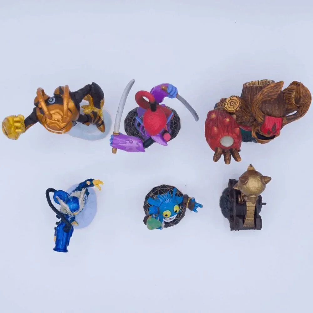 Xbox 360 Skylanders Giants, with the portal controller, 12 figures, and 1 magic